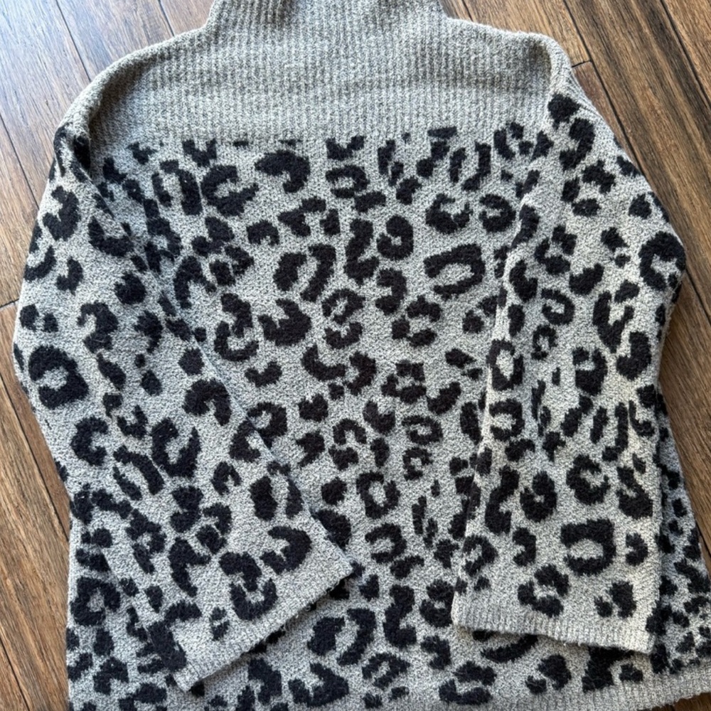 5/$25 Isabel Maternity by Ingrid & Isabel Gray Leopard Turtleneck Sweater